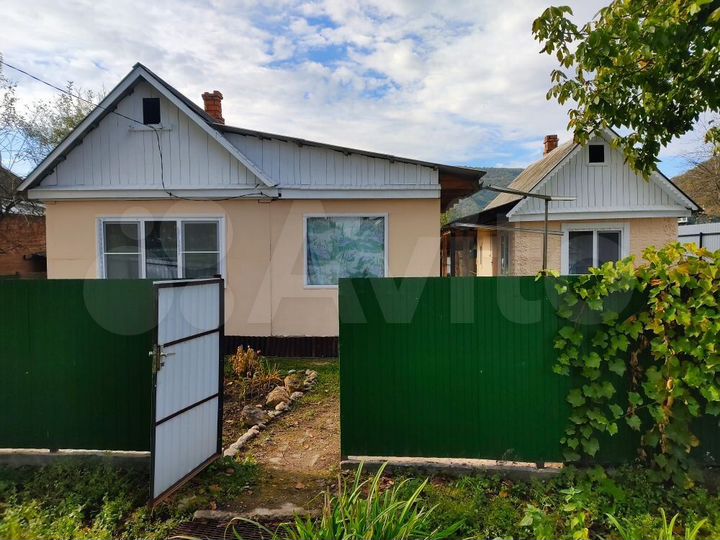 Дом 33,2 м² на участке 7,4 сот.