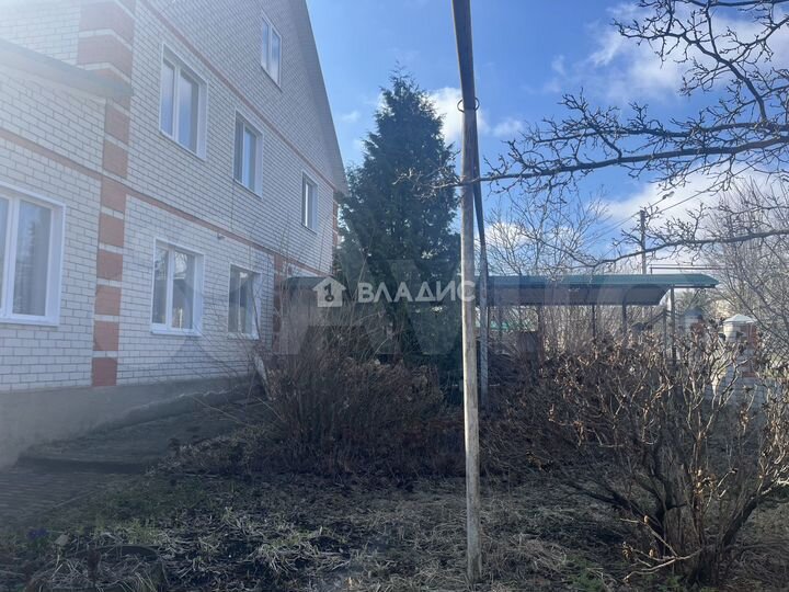 Дом 186,1 м² на участке 19,8 сот.