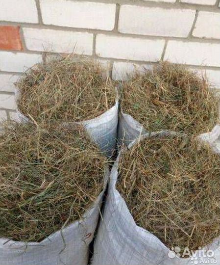 Солома в мешках