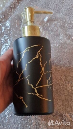 Дозатор для жидкого мыла