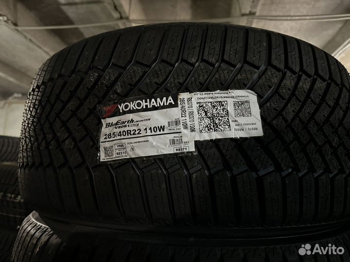 Yokohama BluEarth Winter V906 285/40 R22 110W