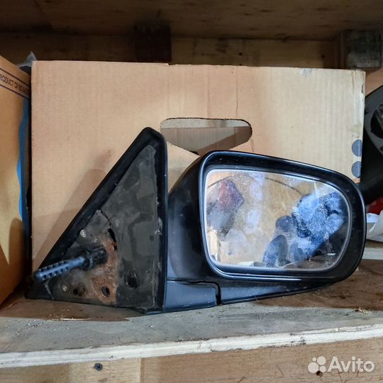 Правое зеркало заднего вида mazda 323f ba