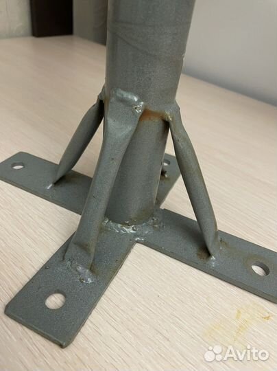 Крепление для уличной антенны тарелки