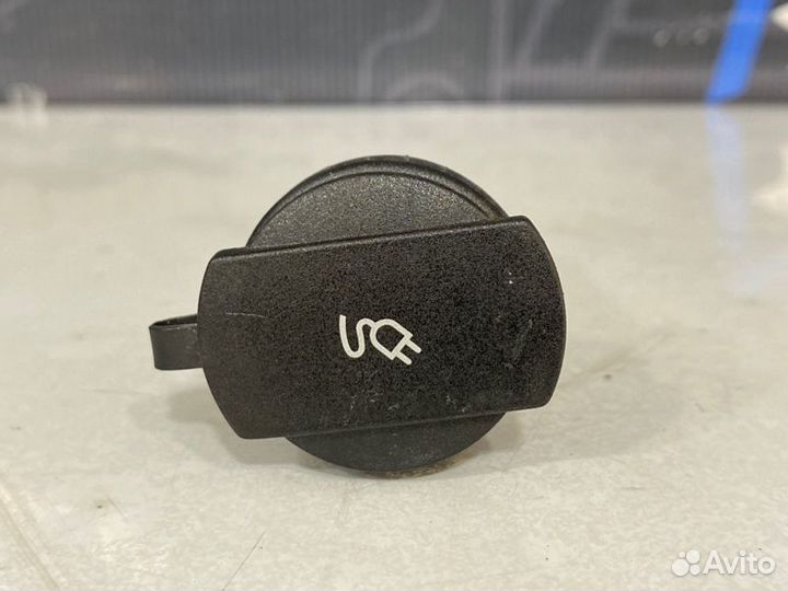 Розетка прикуривателя Volkswagen Passat Variant B6