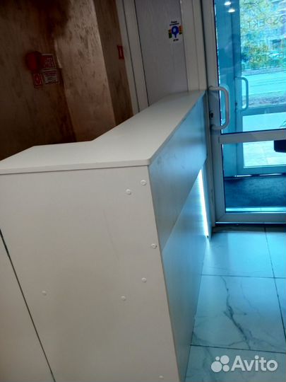 Стойка ресепшен под заказ