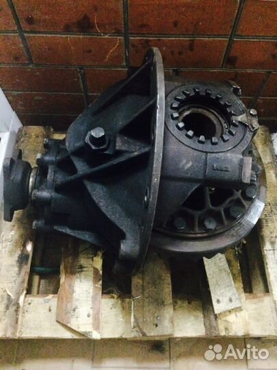 Редуктор зад. моста 39x11 12 кр. отв, пол.16ш. хв1