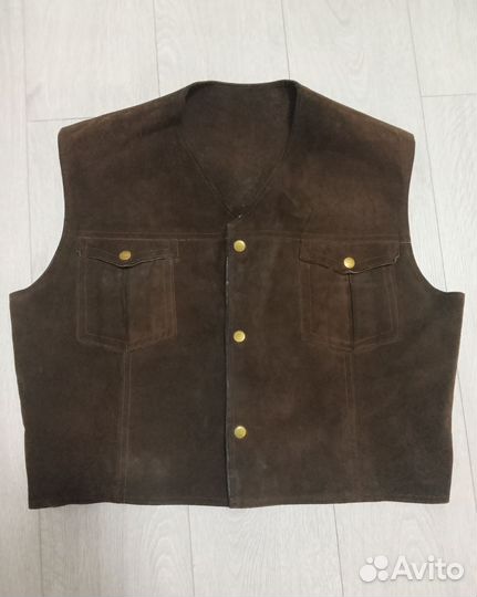 Мужской кожаный жилет