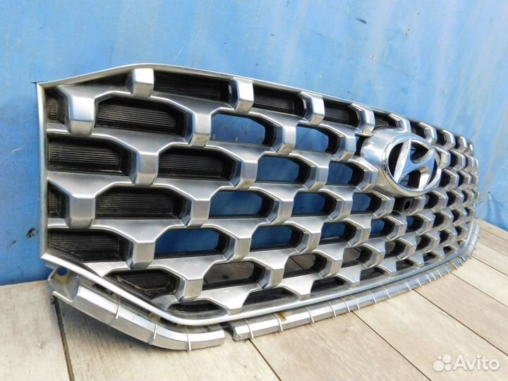 Решетка переднего бампера Hyundai Santa Fe (TM) 2020