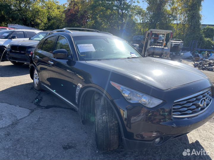 В разборе автомобиль Infiniti Fx35 Fx37 Qx70 S51