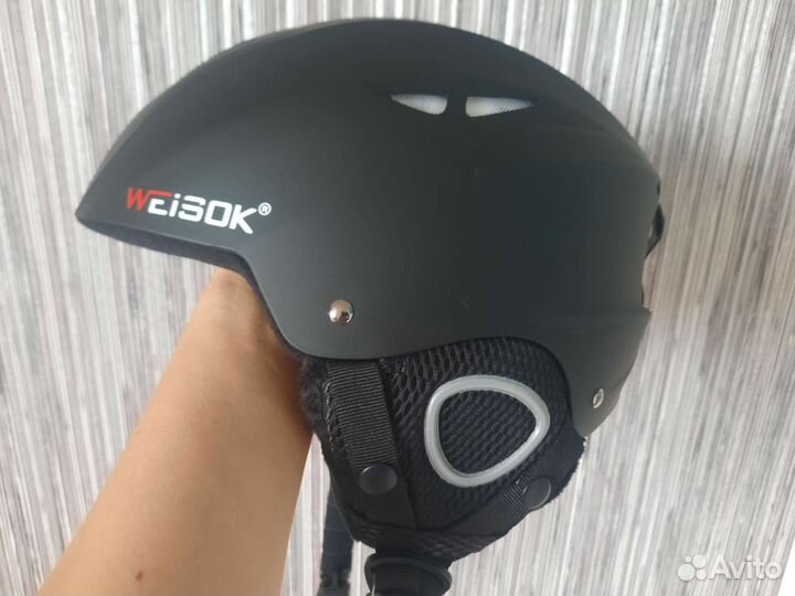 Шлем горнолыжный