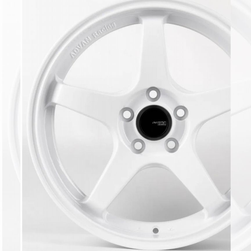 Литые диски Advan XI 8×R17 5×108