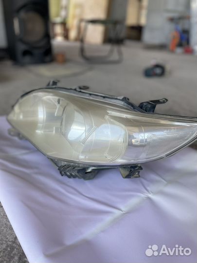 Фара для машины toyota Corolla