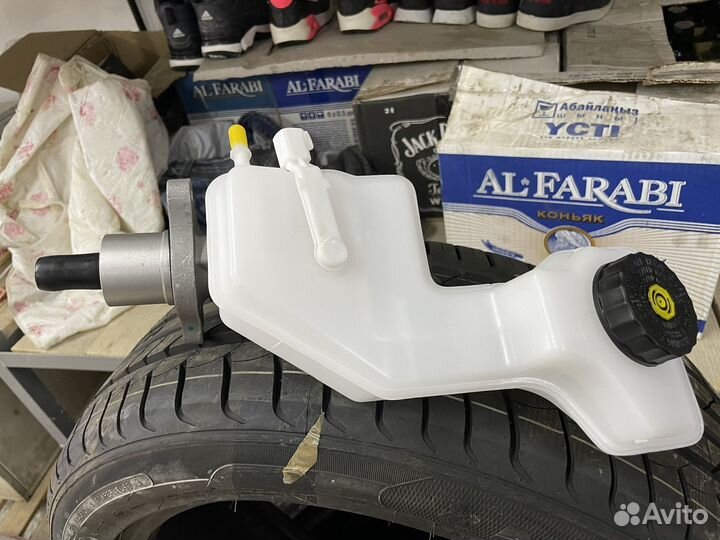 Цилиндр сцепления 423080jp