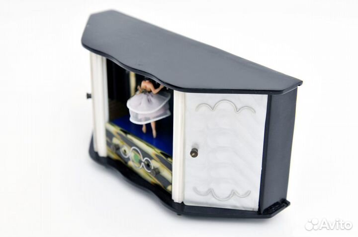 Бальный Зал Японская Музыкальная Шкатулка