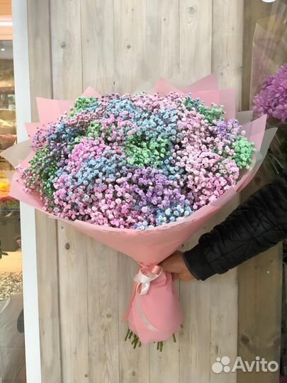 Букет из радужной гипсофилы