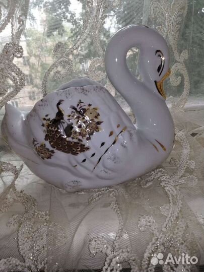 Лебедь ваза почти новая