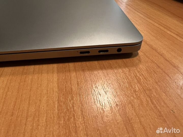 Apple MacBook Pro 16 2019 i9 16Gb DDR