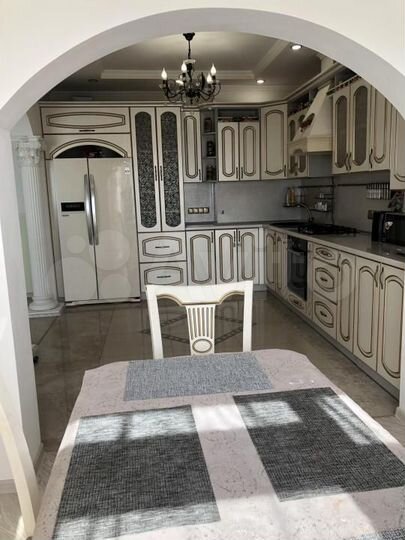 3-к. квартира, 100 м², 5/9 эт.