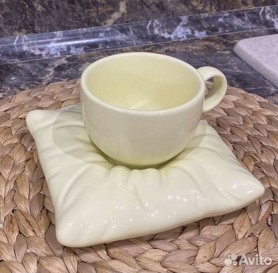 Чашка с блюдцем