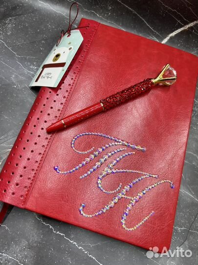 Инкрустация стразами