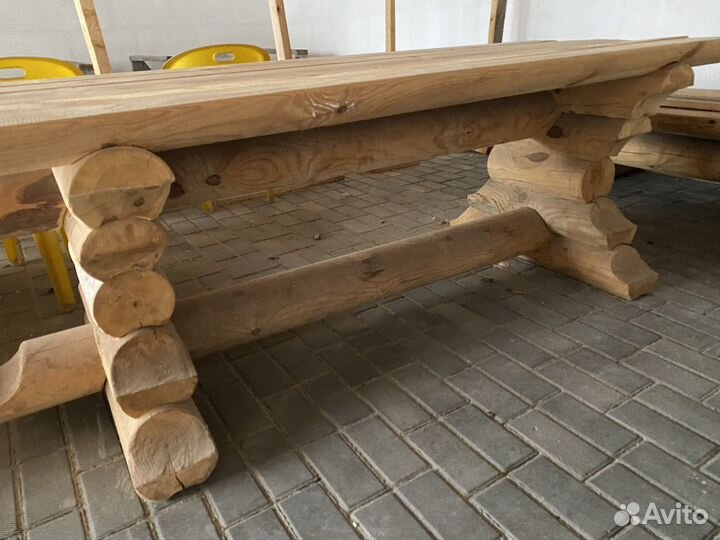 Стол из массива и две скамьи для дачи