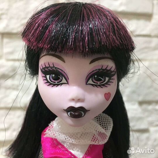 Кукла Монстер Хай Дракулаура базовая