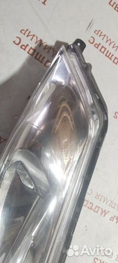 Фара галогеновая передняя правая Nissan Juke NF15