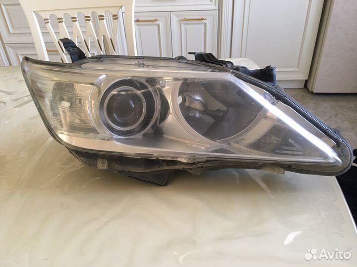 Фары на toyota camry 50