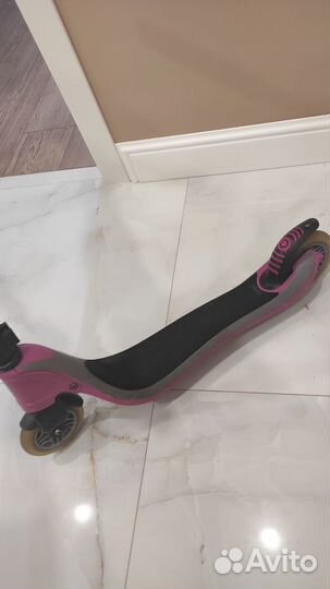 Трюковой самокат Globber flow 125 вместе с защитой