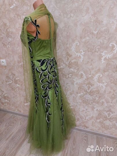 Вечернее платье