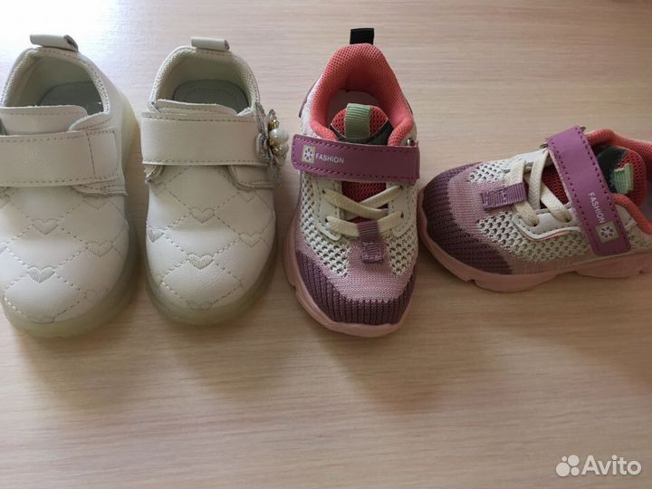 Кроссовки для девочки