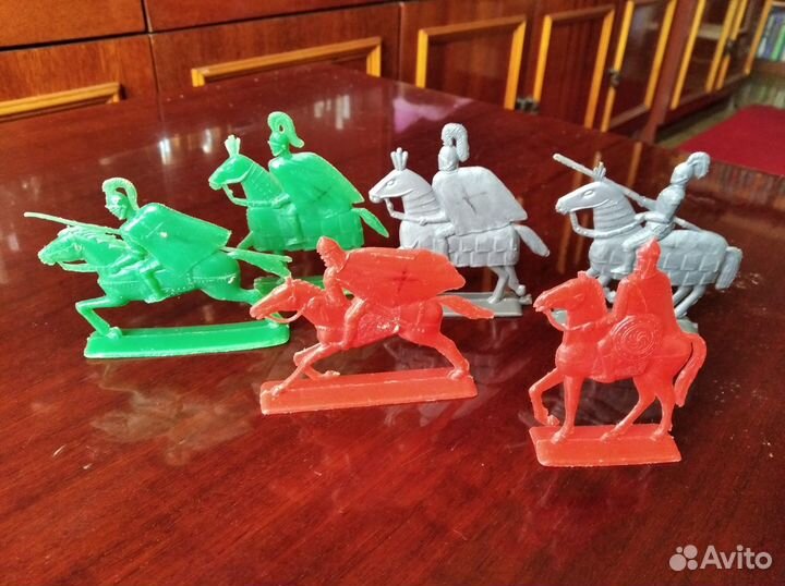 Игрушки СССР солдатики