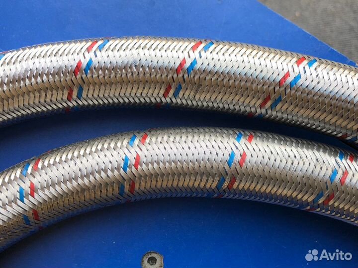 Шланг-гибкая подводка для воды на 1/2 и 1