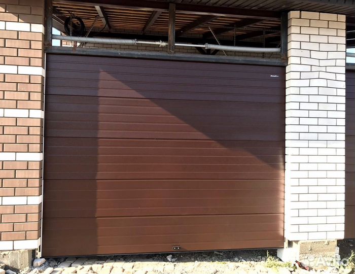 Холодные секционные ворота RSD02-SLP