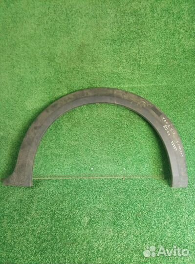 Накладка переднего крыла правого Ford Transit Conn