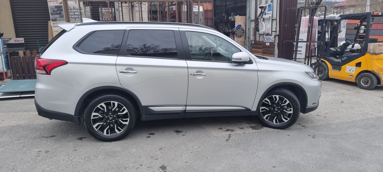 Mitsubishi Outlander: фото владельца