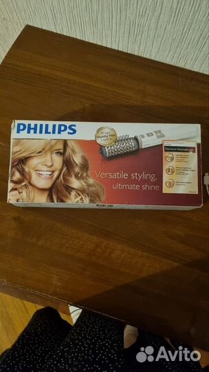 Фен-щетка Philips HP8664 Volumebrush RU