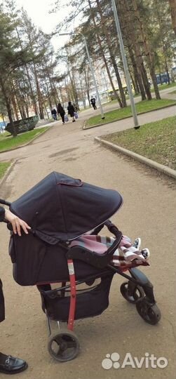 Прогулочная коляска