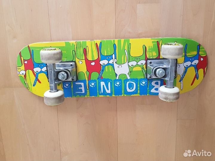 Скейтборд детский B.O.N.E. c защитой roces