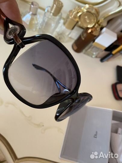 Солнцезащитные очки женские италия