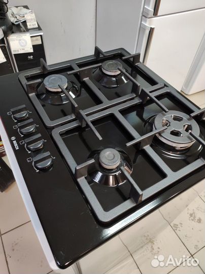 Газовая варочная панель Bosch PGH6B6B90R