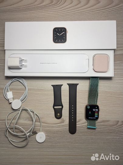 Часы apple watch 5 44 mm - Gold Aluminium