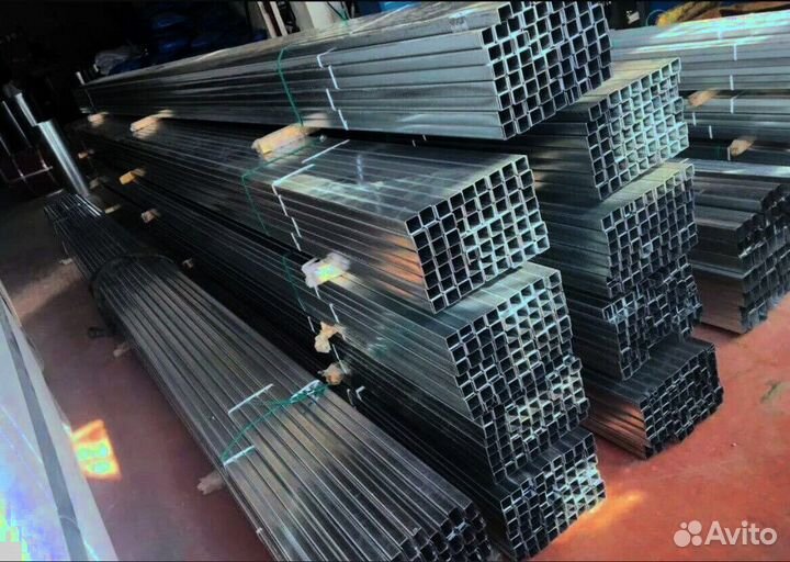 Труба 50х50х3,0, металл