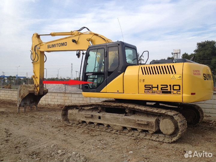 Стекло дверное нижнее левое sumitomo SH 210-5