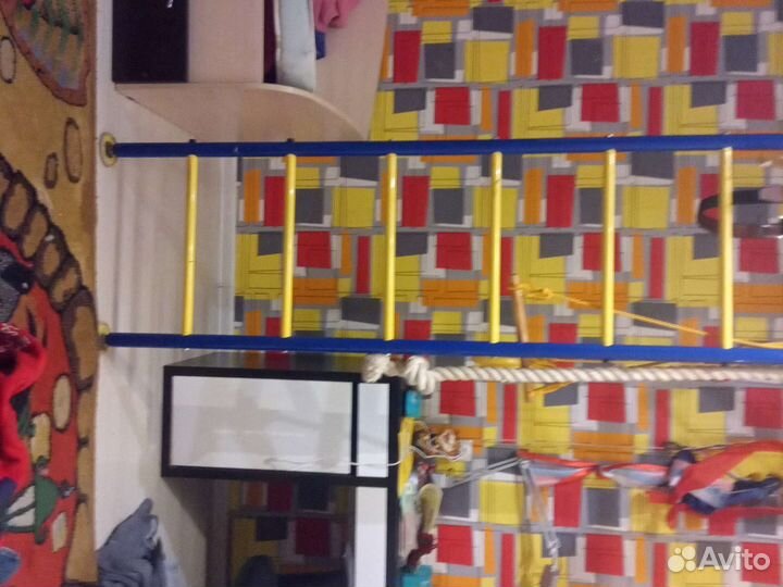 Лестница с кольцами и верёвкой