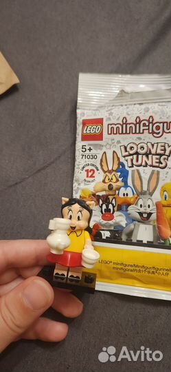 Lego minifigures looney tunes