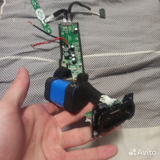 Плата от колонки JBL-charge 4