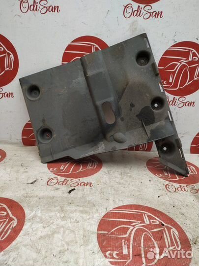 Защита пыльник днища левая Nissan Qashqai+2 JJ10E