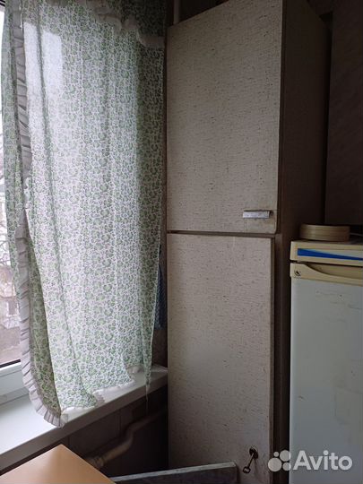 Кухонные тумбы, подвесная полка, пенал