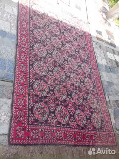 Ковер с ковровой дорожкой